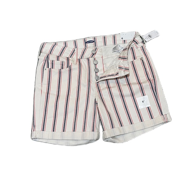 Mid Rise Shorts - Picture 2 of 3